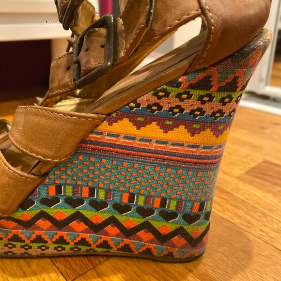 Colorful Aztec Wedges - Picture 3 of 3